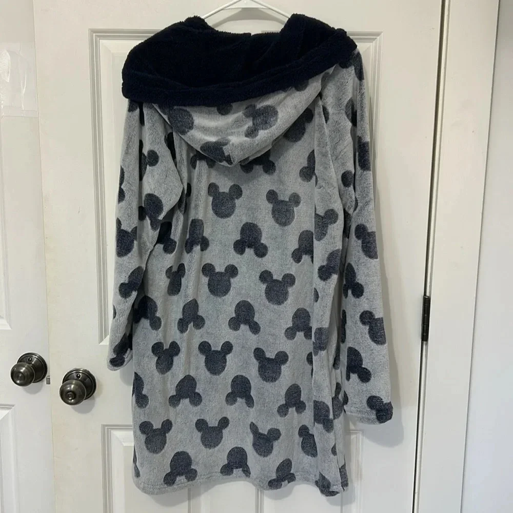 Disney Mickey Mouse Lounger Sherpa Hoodie pajama Size XL faux fur Snuggly - Picture 6 of 6